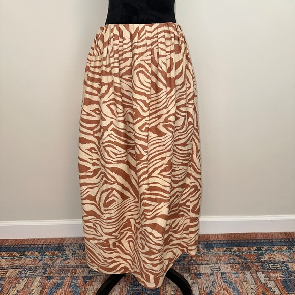 Ulla Johnson Ember Skirt in Gazelle - Picture 5 of 12
